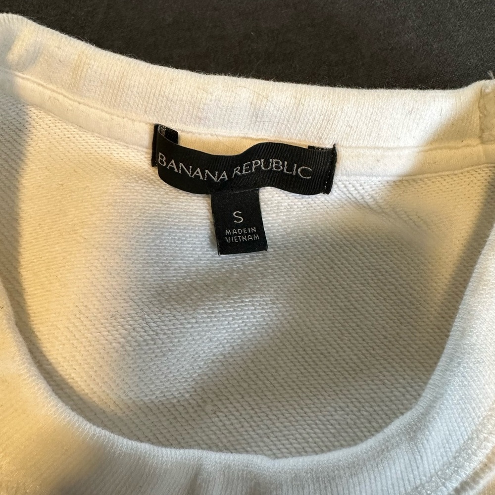 White pullover sweatshirt - Picture 6 of 6